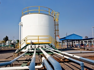 According to new research, women petroleum engineers likely face the same challenges as female mechanical engineers.