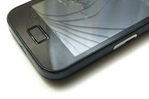Image of smartphone that has been dropped, screen shattered