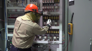 Safe Electrical Work Practices And The 2024 NFPA 70E For Electrical Workers – Concise Version thumbnails on a slider