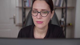 AI For Accountants thumbnails on a slider