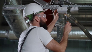 Hand And Power Tool Safety In Transportation And Warehouse Environments thumbnails on a slider